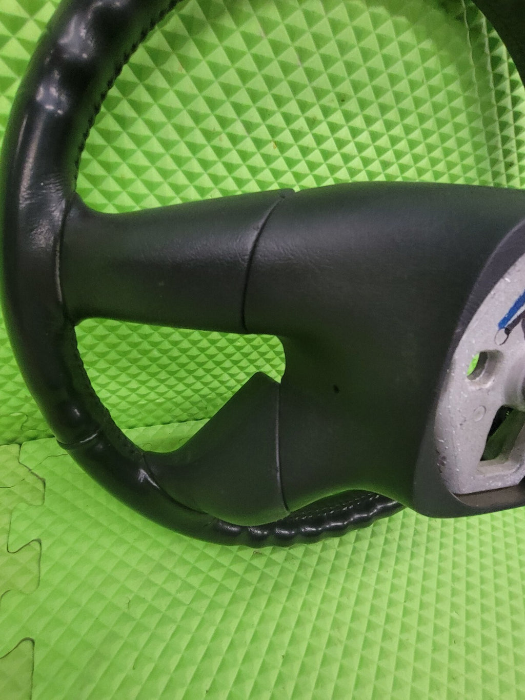 🔥03-06 SILVERADO SIERRA YUKON TAHOE SUBURBAN STEERING WHEEL LEATHER BLACK
