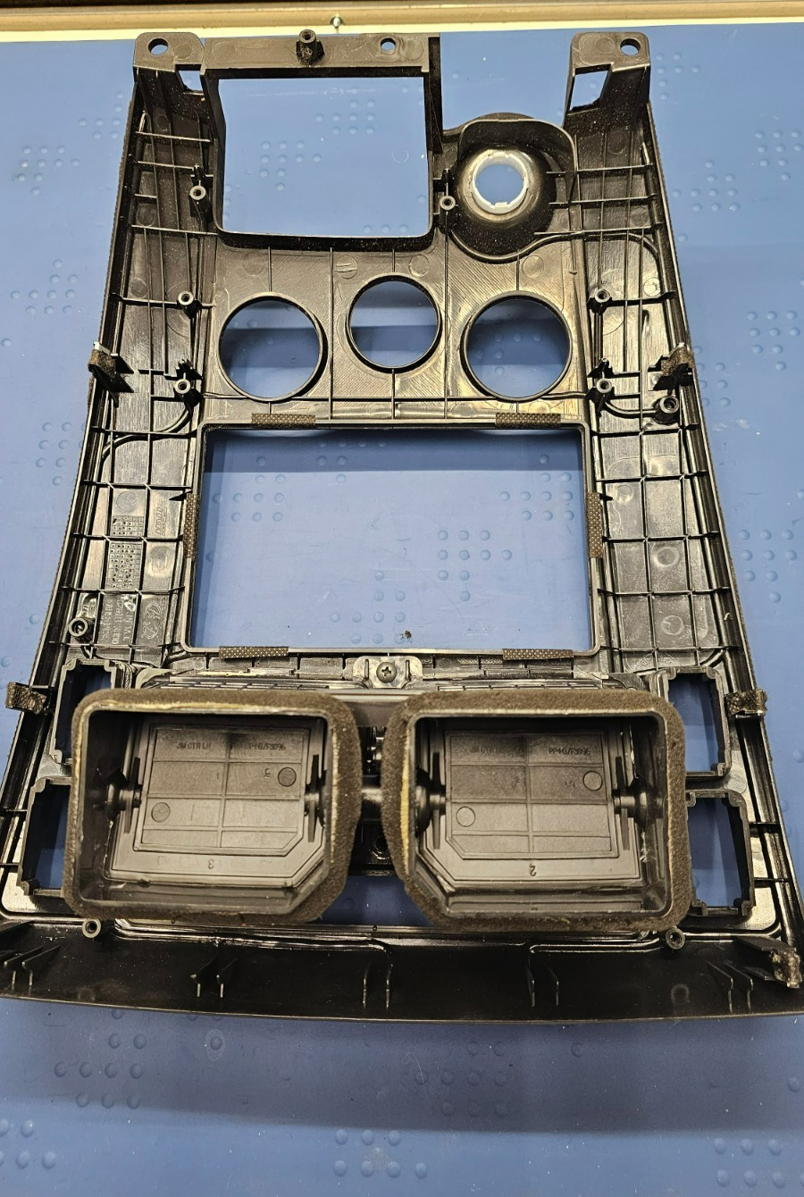 🔥06-09 Hyundai Tucson Trim Cover Panel Bezel Audio Radio Climate Front