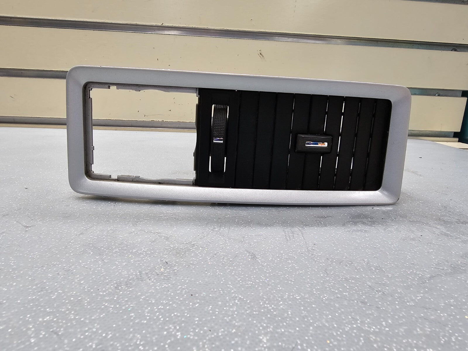 🔥09-12 DODGE RAM A/C DASH LEFT SIDE AIR VENT OUTLET HEADLIGHT SWITCH BEZEL OEM