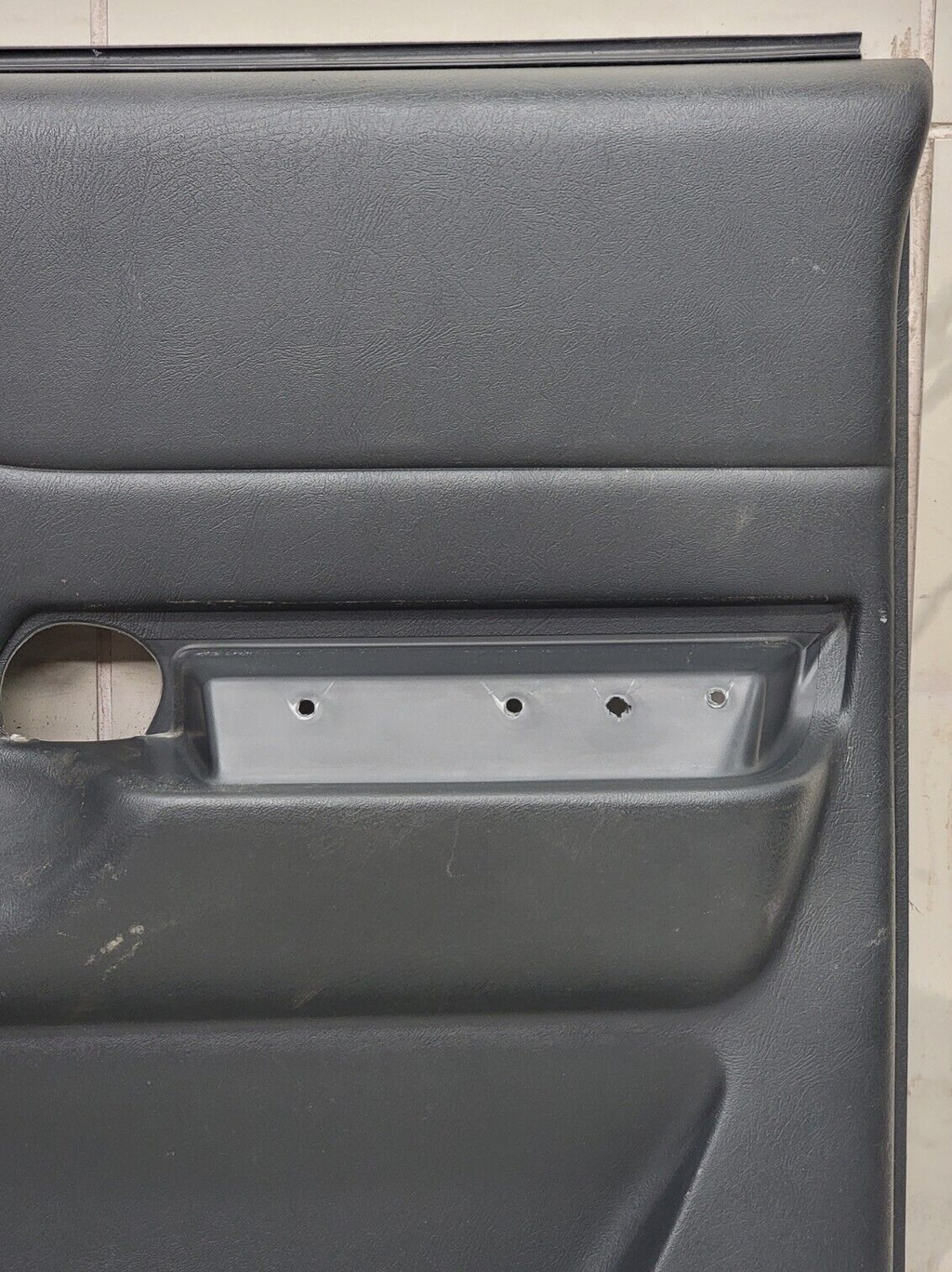 98-04 Chevy Blazer Jimmy S-10 GMC Sonoma Front Door Panels MANUAL OEM RIGHT GRAY