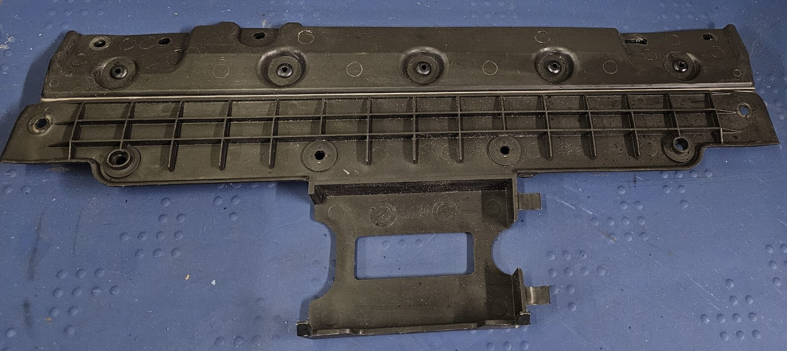 05-09 Montana Uplander Venture Glove Box Storage Compartment Hinge Assembly OEM