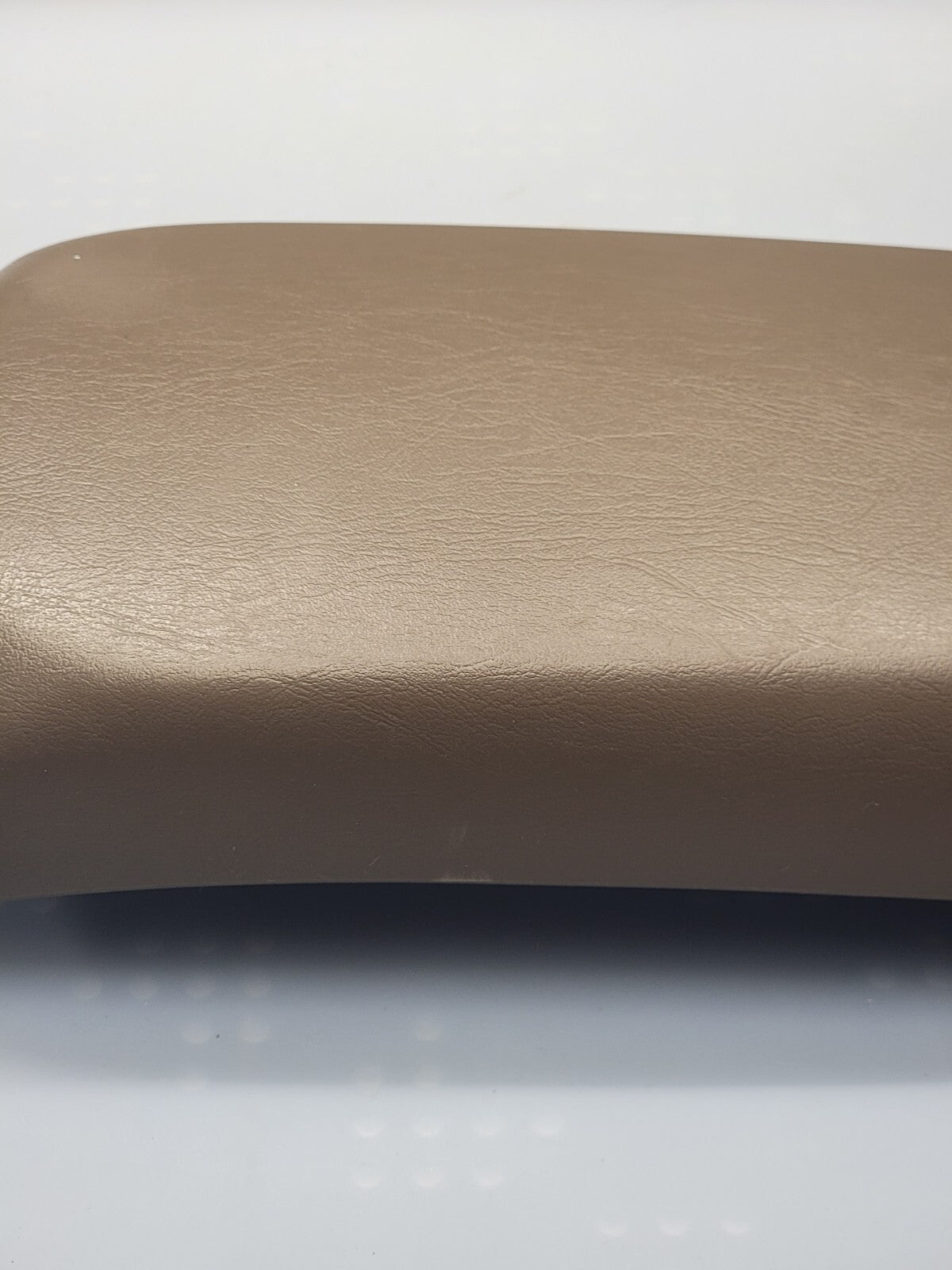 🔥04-07 Chevrolet Malibu Center Console Arm Rest Lid Door Cover OEM Pad TAN