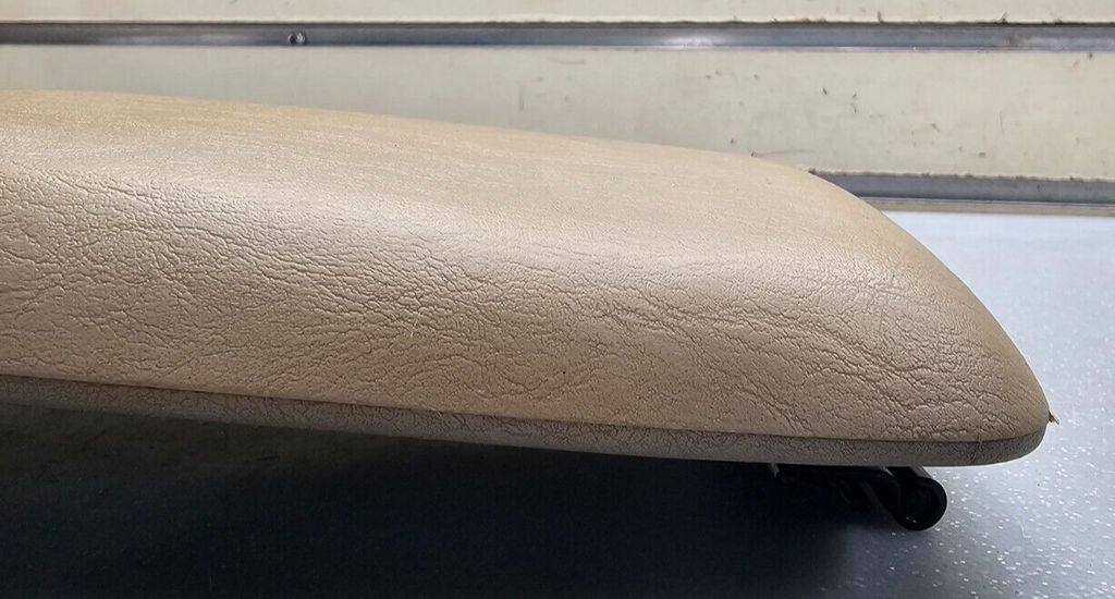 🔥00-07 FOCUS CENTER CONSOLE LID ARMREST LID COVER LEATHER STORAGE ASSEMBLY TAN