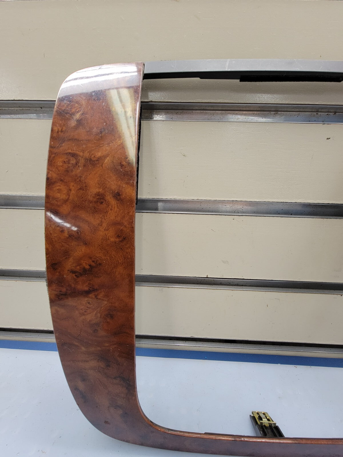 🔥07-13 SUBURBAN TAHOE YUKON CENTER DASH RADIO BEZEL TRIM WOODGRAIN