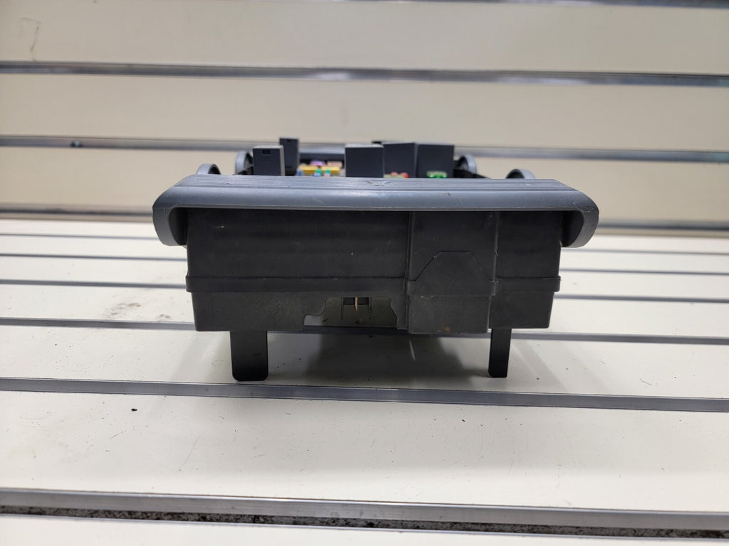 🔥 2007-2009 Tahoe Suburban Yukon Fuse Box Module A215 gray grey