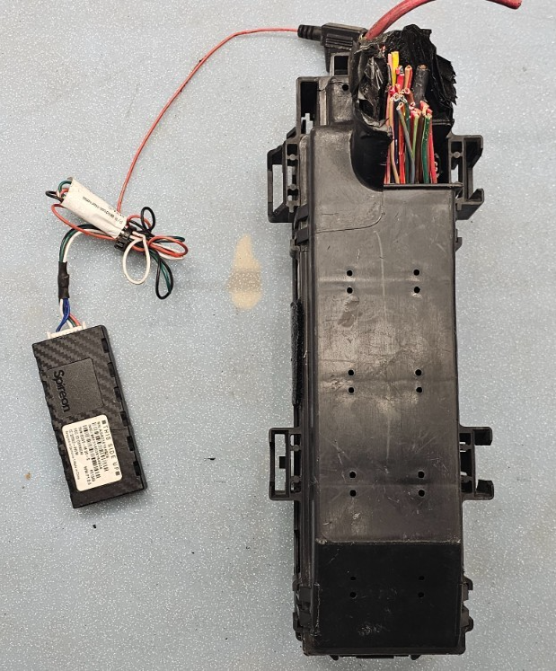 🔥2006 Commander Grand Cherokee 3.7L Engine HOOD FUSE Relay BOX Release Cover