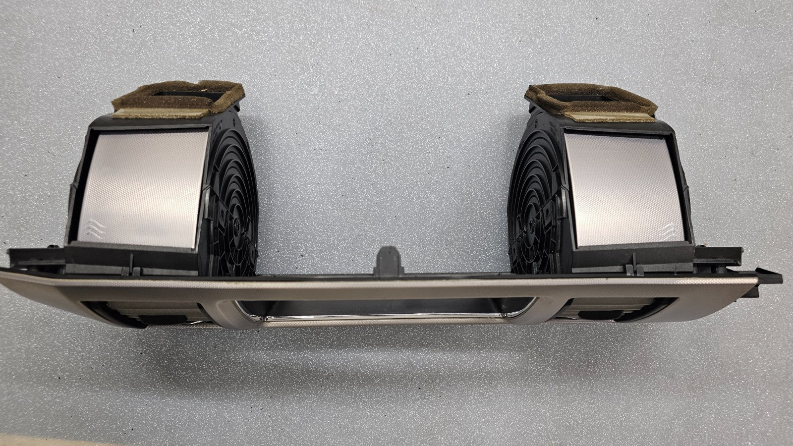 🔥08-12 Chevrolet Malibu Center Dash Double Air Vent Heater Conditioning TAN