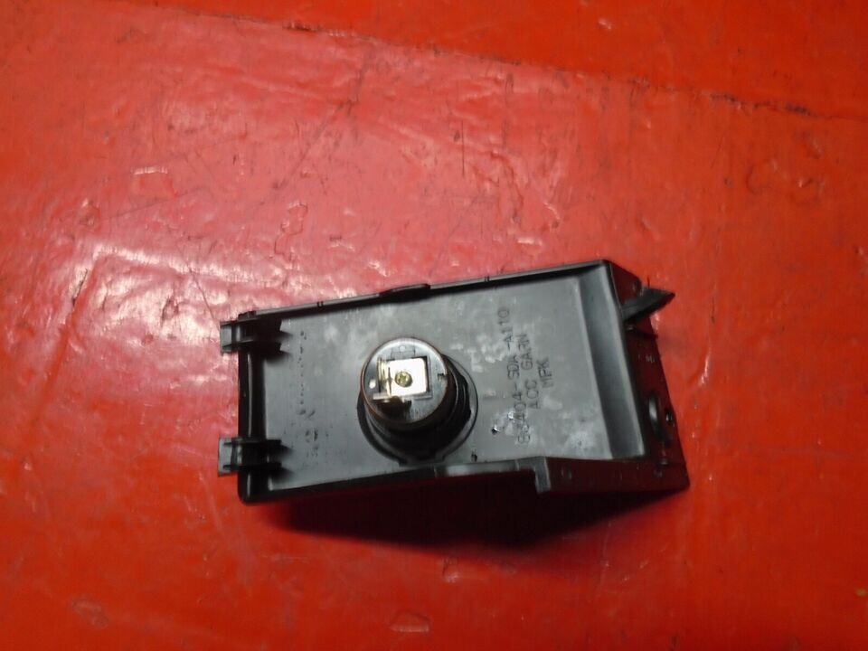 03-07 HONDA ACCORD ARM REST CONSOLE COMPARTMENT STORAGE POWER OUTLET SOCKET BOX