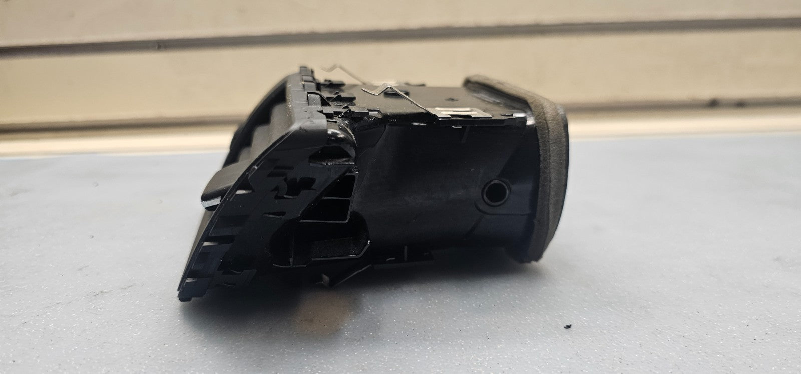 13-19 MERCEDES X166 GL CLASS DASH RIGHT PASSENGER A/C HVAC AIR VENT HEATER BLACK