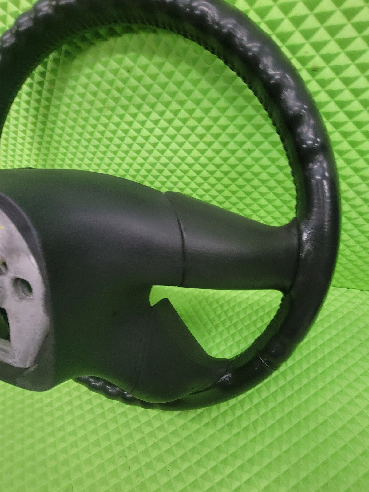 🔥03-06 SILVERADO SIERRA YUKON TAHOE SUBURBAN STEERING WHEEL LEATHER BLACK