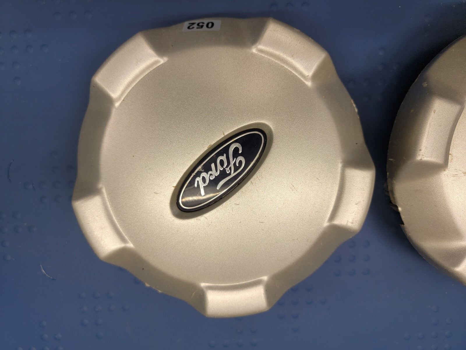 🔥2001- 2004 OEM Ford Escape Wheel Hb Caps Center Cap SILVER