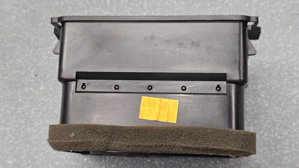 05-07 FORD FIVE HUNDRED Dash Center Right Passenger AC A/C AIR VENT Panel Black