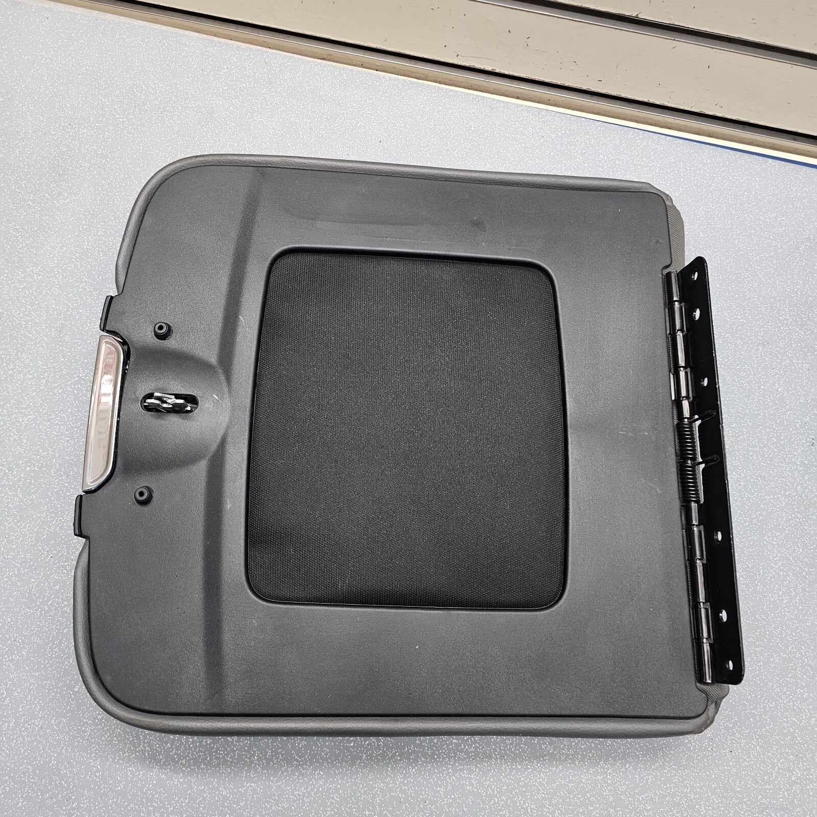 🔥13-18 Dodge Ram Center Console Lid Armrest Leather Cover Top Pad Assembly Gray