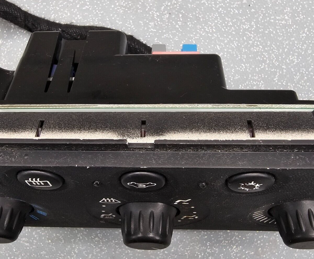 04-08 Pontiac Grand Prix Dash AC Heater Climate Control Module Panel Temperature
