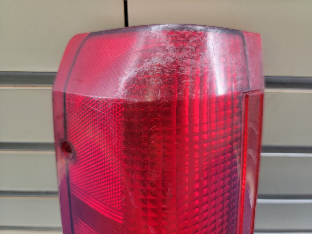 🔥1992-1997 Ford F-150 F-250 Bronco Rear left Driver Side Tail Brake Light OEM