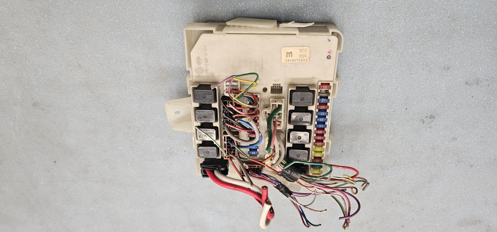 🔥04-10 Nissan Titan Armada Fuse Box Body Control Distribution Module Assembly