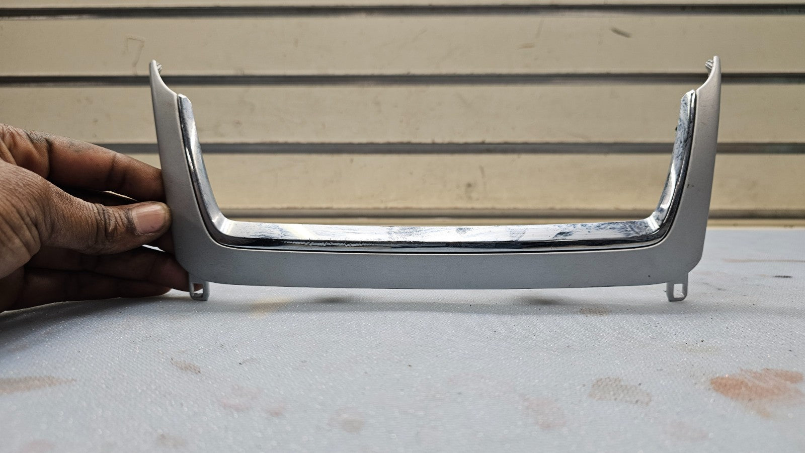 🔥08-12 Chevy MALIBU Center Dash Radio Bezel Panel UPPER A/C Vent Trim SILVER B8