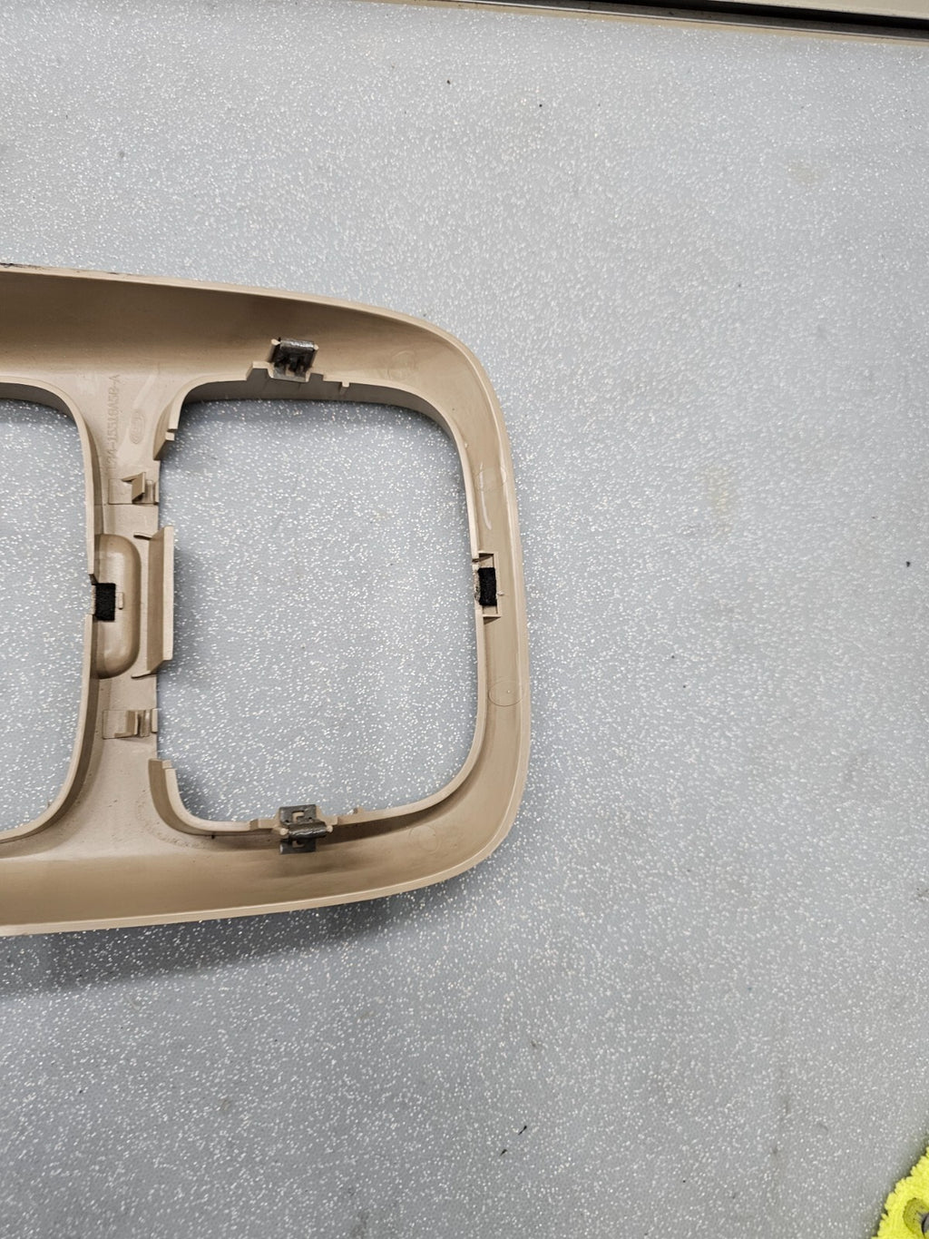 🔥97-03 Ford F150 EXPEDITION Overhead CONSOLE Display Comp STORAGE Frame TAN 08