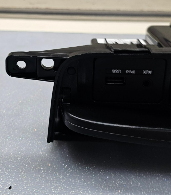 🔥06-12 Kia Sedona Dash Storage Compartment Box Black