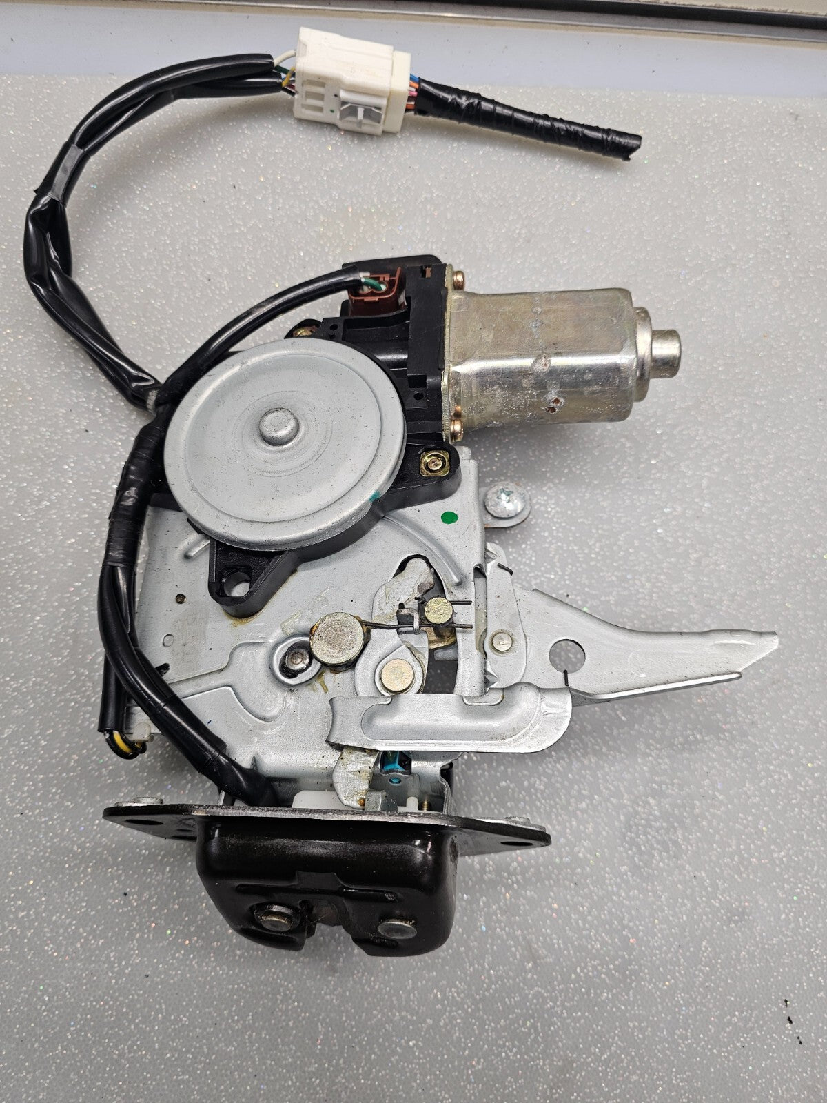 2004-2009 Nissan Quest Lift Gate Tail Gate Door Lock Latch Actuator Assembly OEM