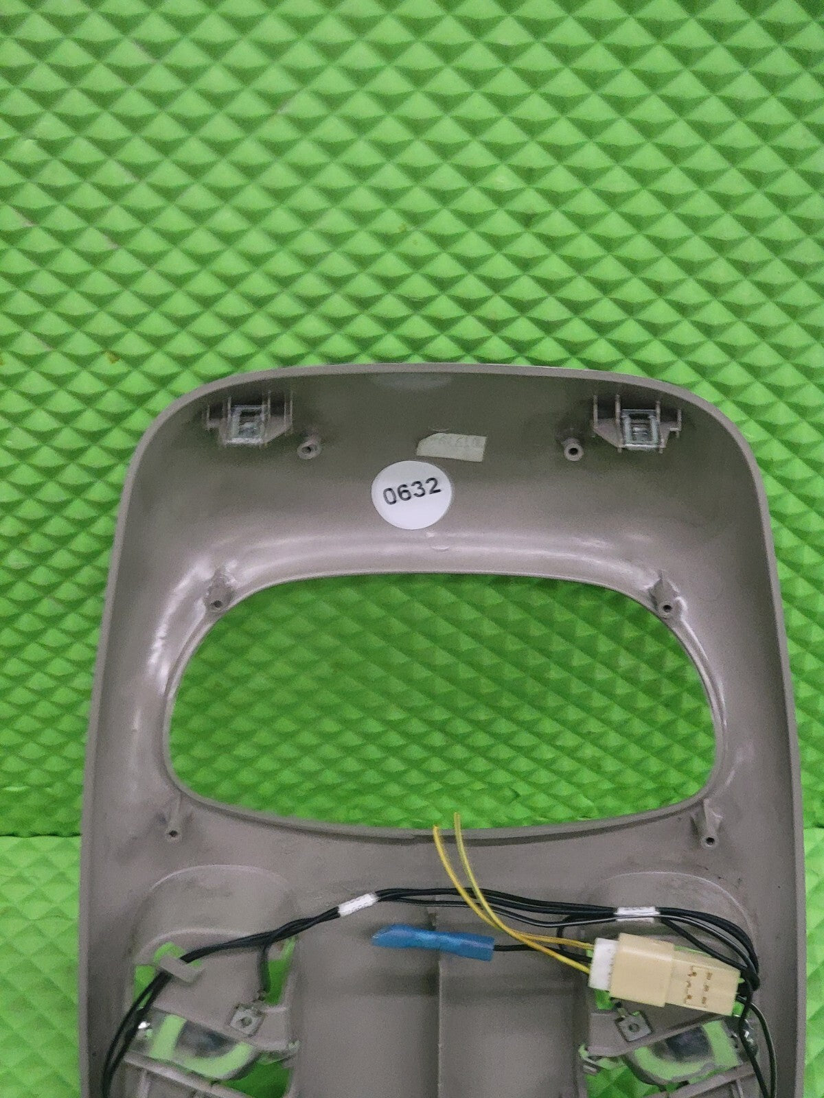 🔥2002-2005 Dodge Ram 1500 OverHead Console Map Dome TAN