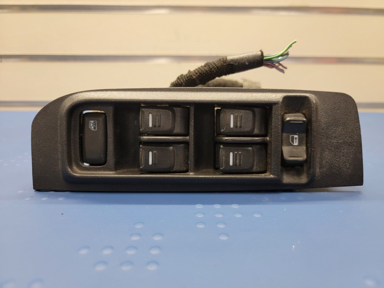 2006-2010 HUMMER H3 Driver Master Window Door Switch Black
