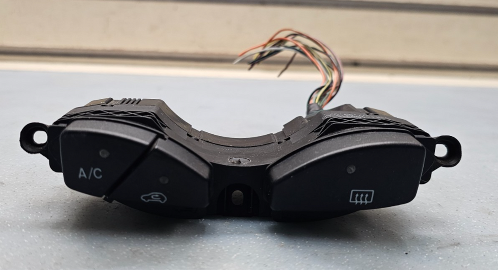 🔥00-04 Ford Focus AC Heater Climate Temperature Air Rear Defrost Dash Switch