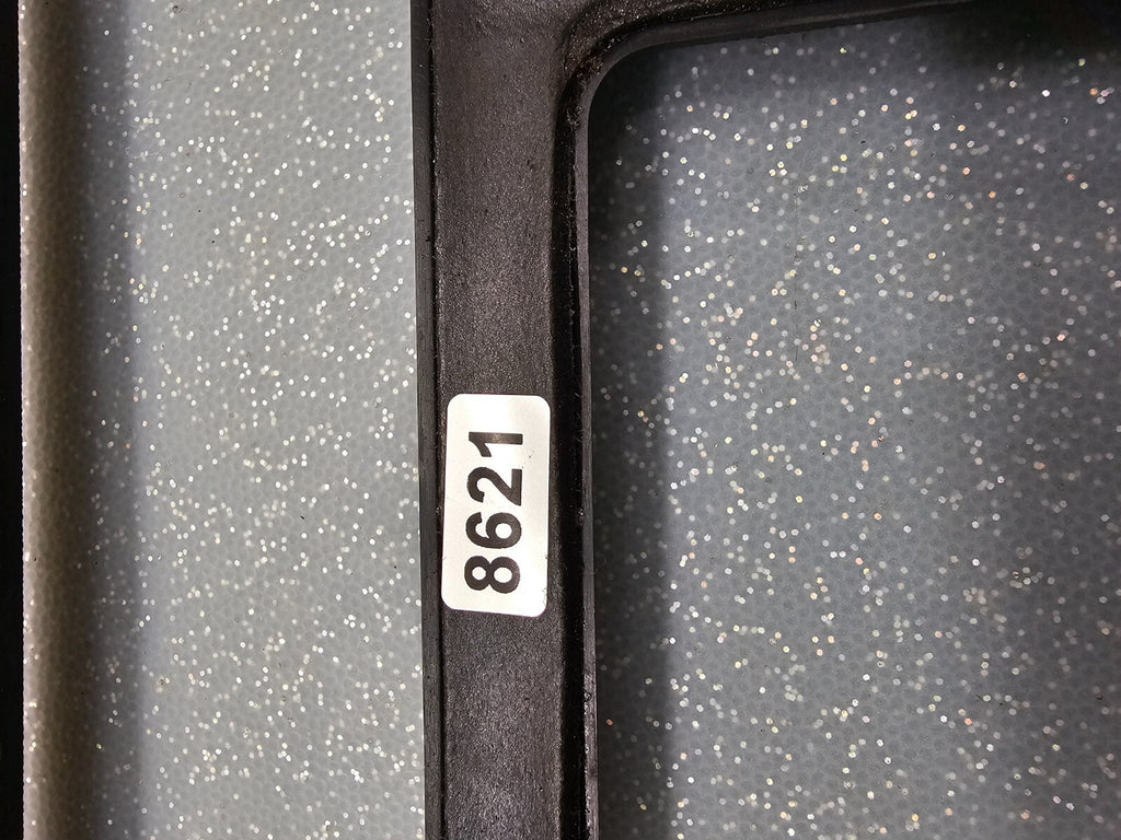 02-06 Cadillac Escalade Radio Dash Trim Bezel with Clock 15072628 gray/woodgrain
