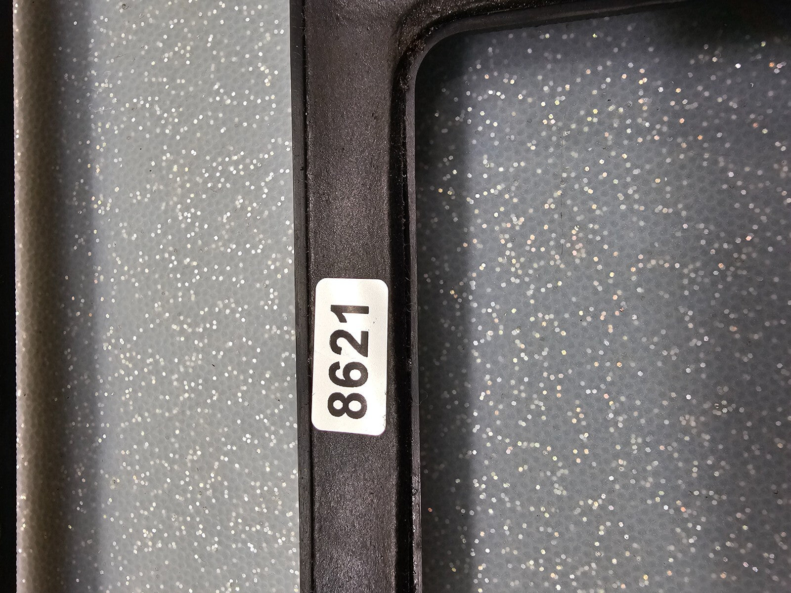 02-06 Cadillac Escalade Radio Dash Trim Bezel with Clock 15072628 gray/woodgrain
