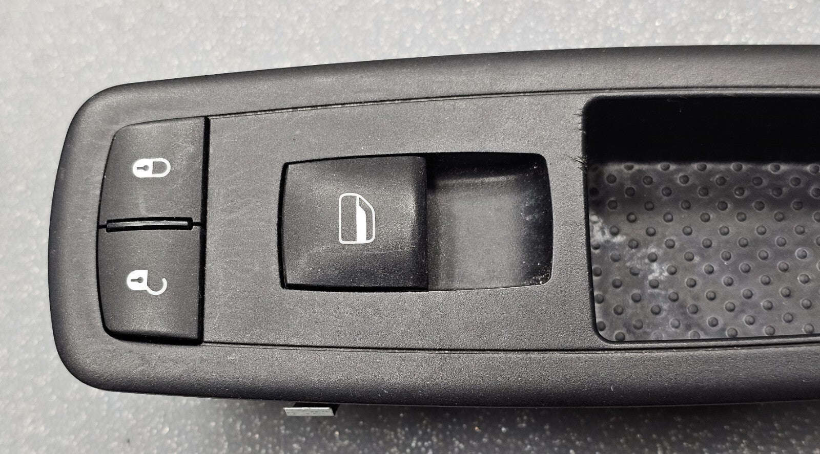 🔥13-15 Dodge Ram Right Passenger Power Door Window Switch Lock Assembly Black