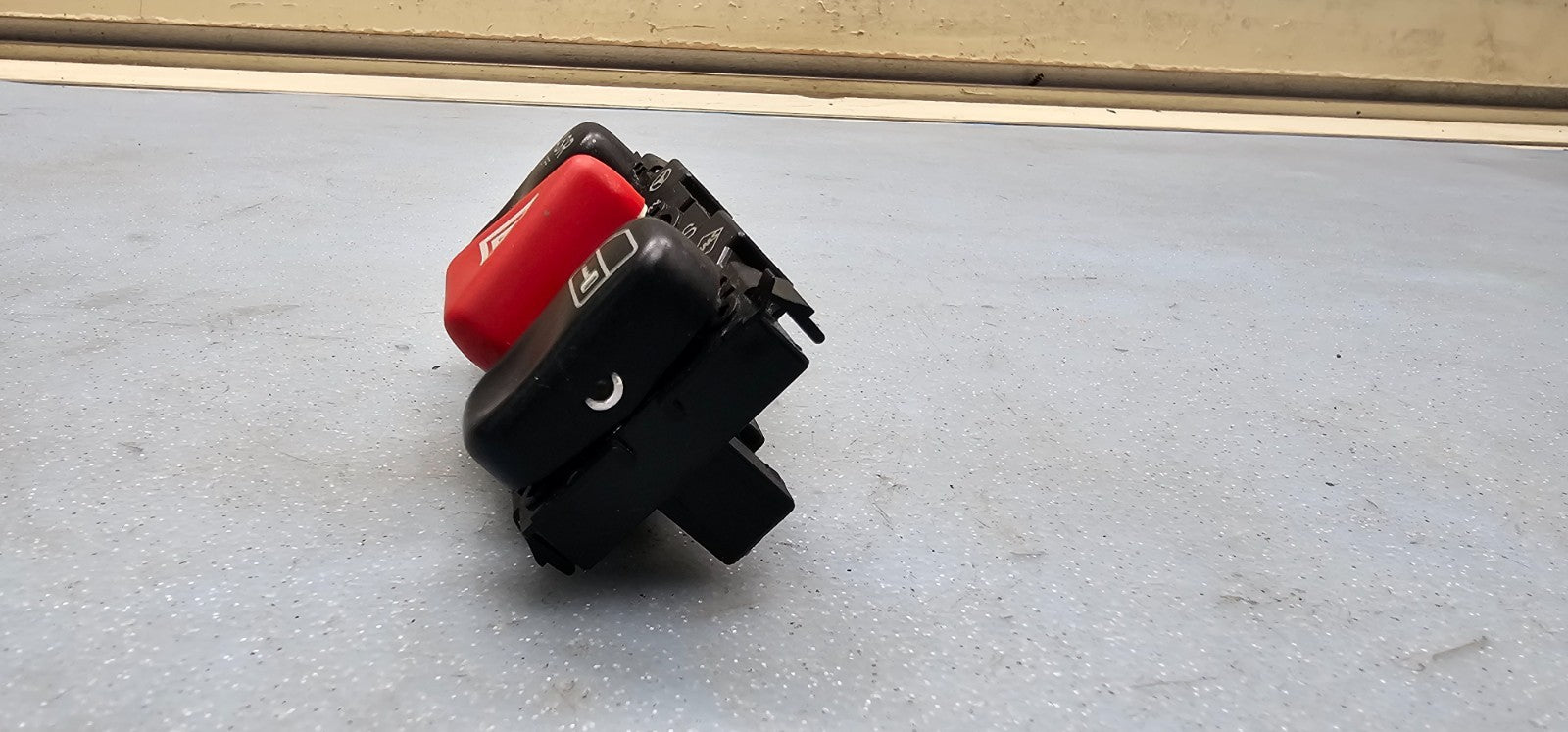 🔥97-01 MERCEDES-BENZ C-CLASS Hazard Emergency Flasher Light Lock Control Switch