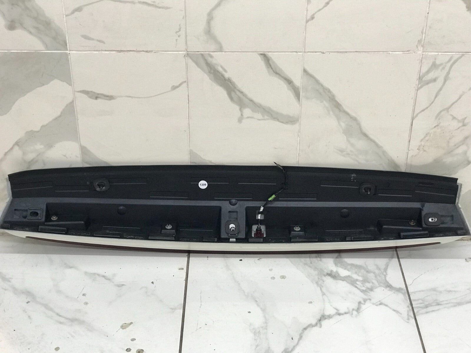 🔥07-14 CADILLAC ESCALADE LIFTGATE SPOILER WING 3RD THIRD TAILLIGHT