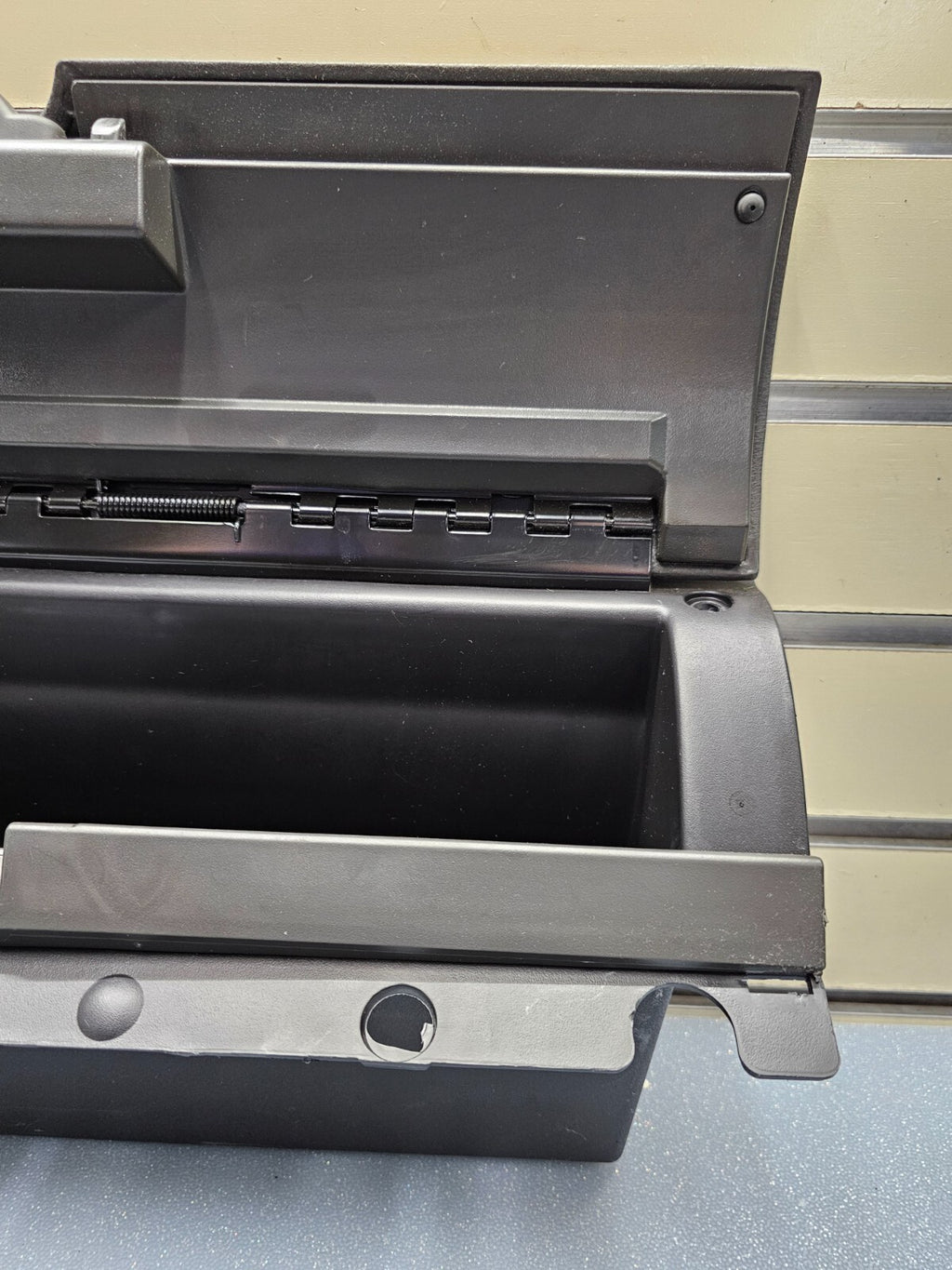 🔥05-12 Pathfinder 05-19 Frontier Upper Glove Box Compartment Assembly Black OEM