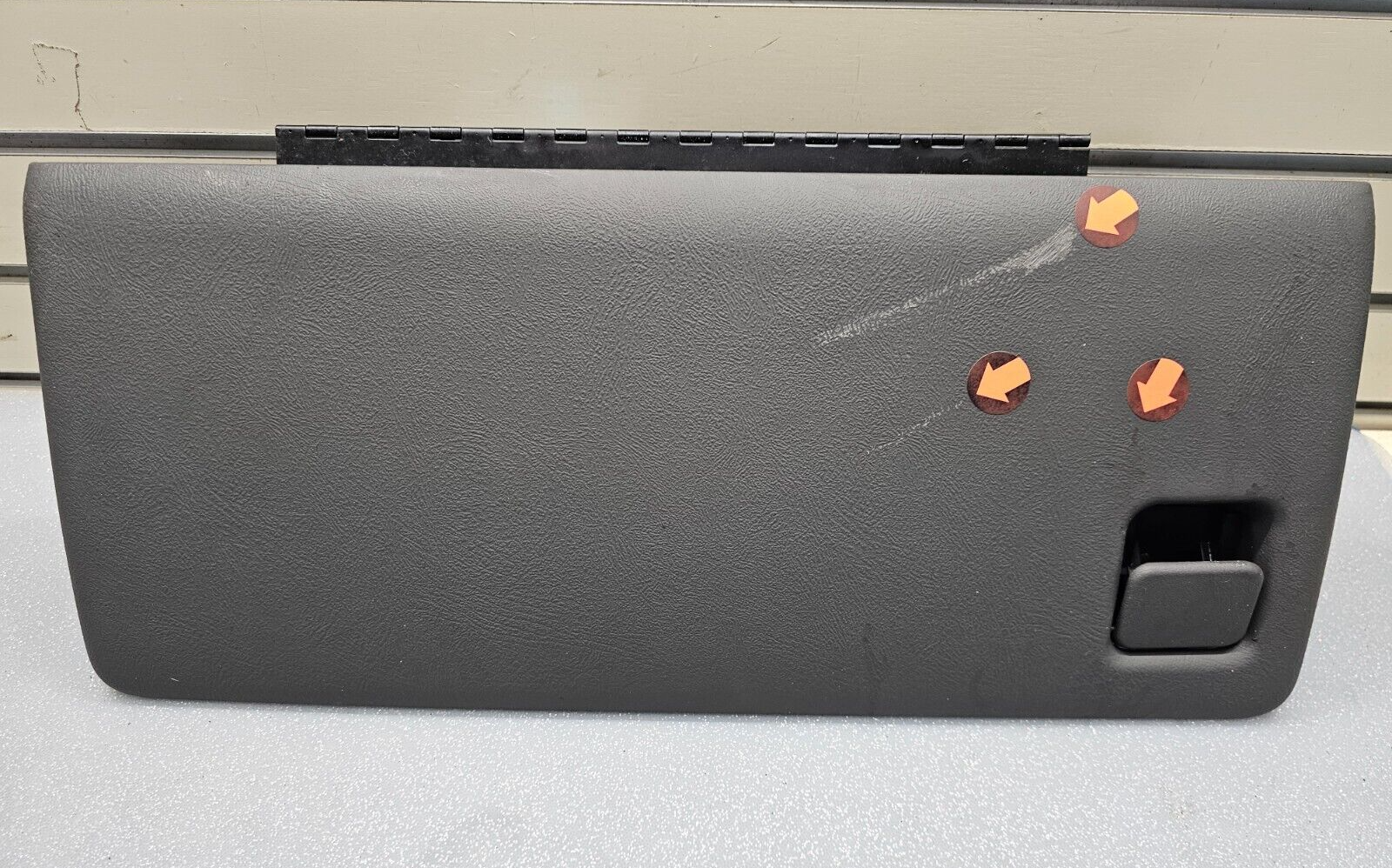 🔥99-06 SILVERADO SIERRA Dash GLOVE BOX Storage Compartment Assembly GRAY G3