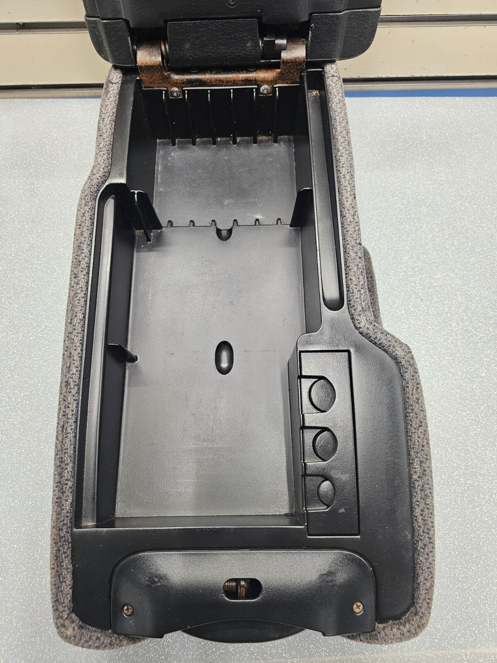 97-04 Dodge Dakota Center Middle Console Arm Rest Jump Seat Leather/Cloth BLACK