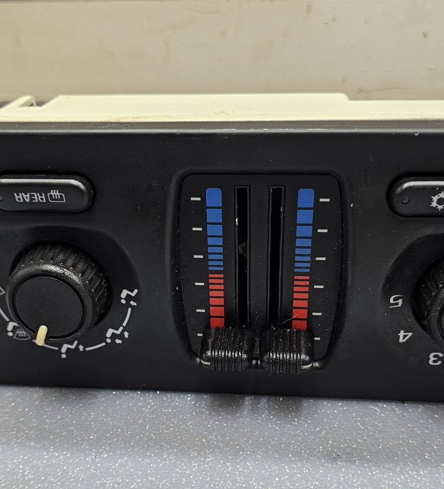 03-09 Silverado SIERRA TRAILBLAZER Dash Heater AC Climate Control Manual w/REAR