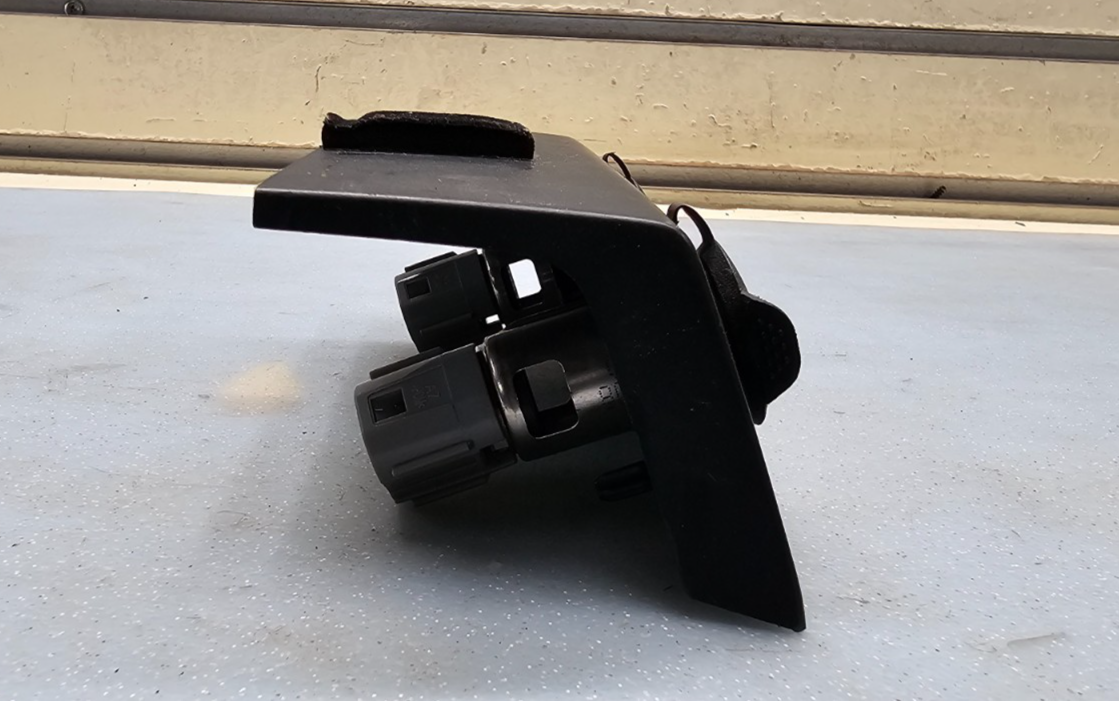 🔥08-11 Ford Focus Dash Power Outlet Cigarette lighter 12V Panel Trim BLACK