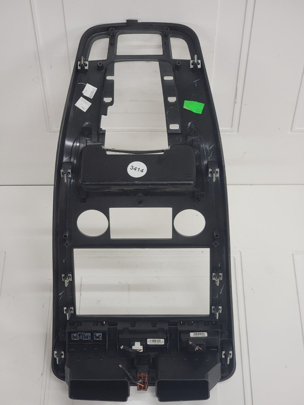 07-09 Chevrolet Equinox Center Dash Radio Climate Bezel Surround Trim silver