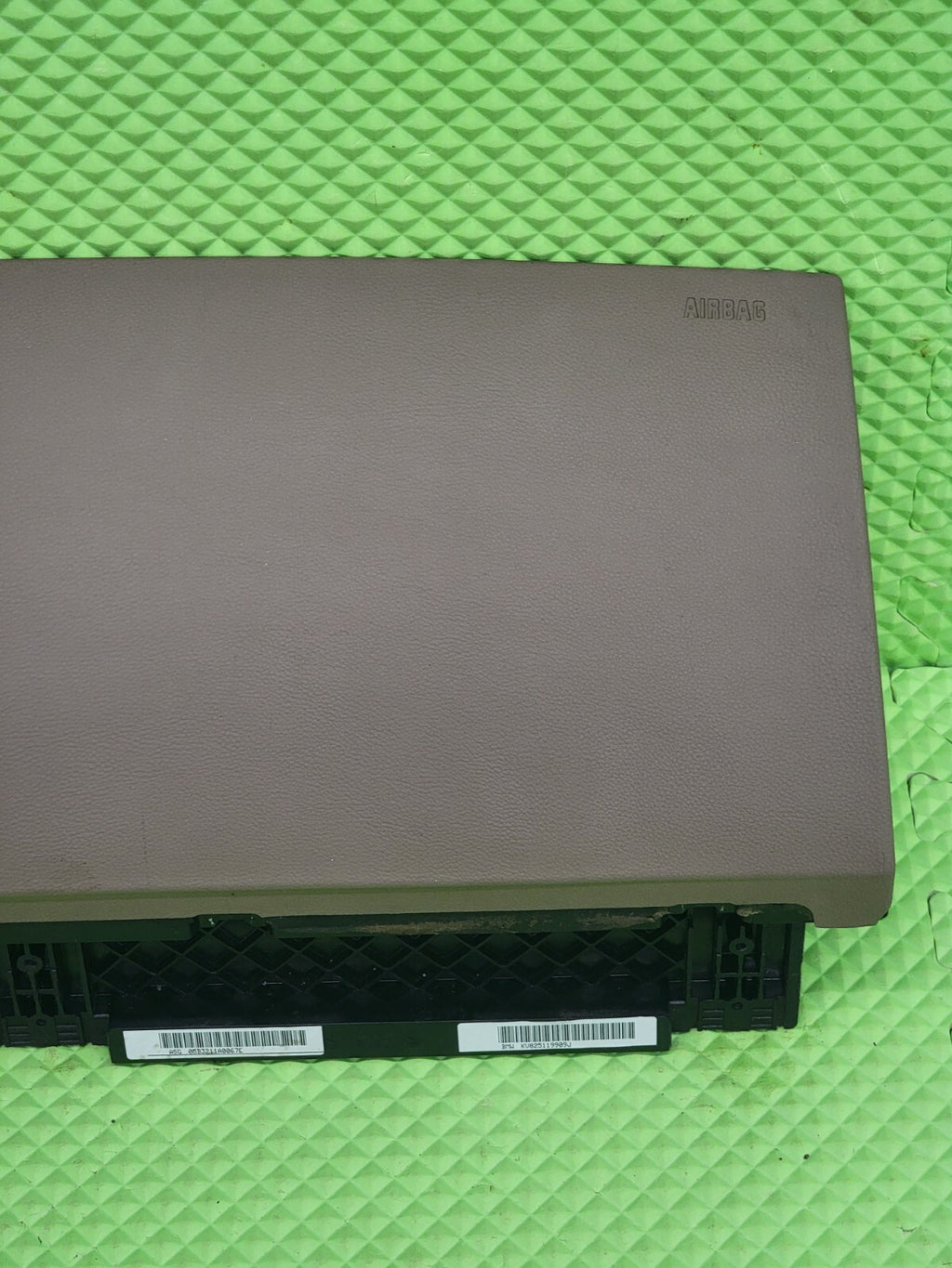 🔥06-08 BMW E65 E66 750i 760 OEM  Front Right Lower Knee Bag Glovebox - Tan
