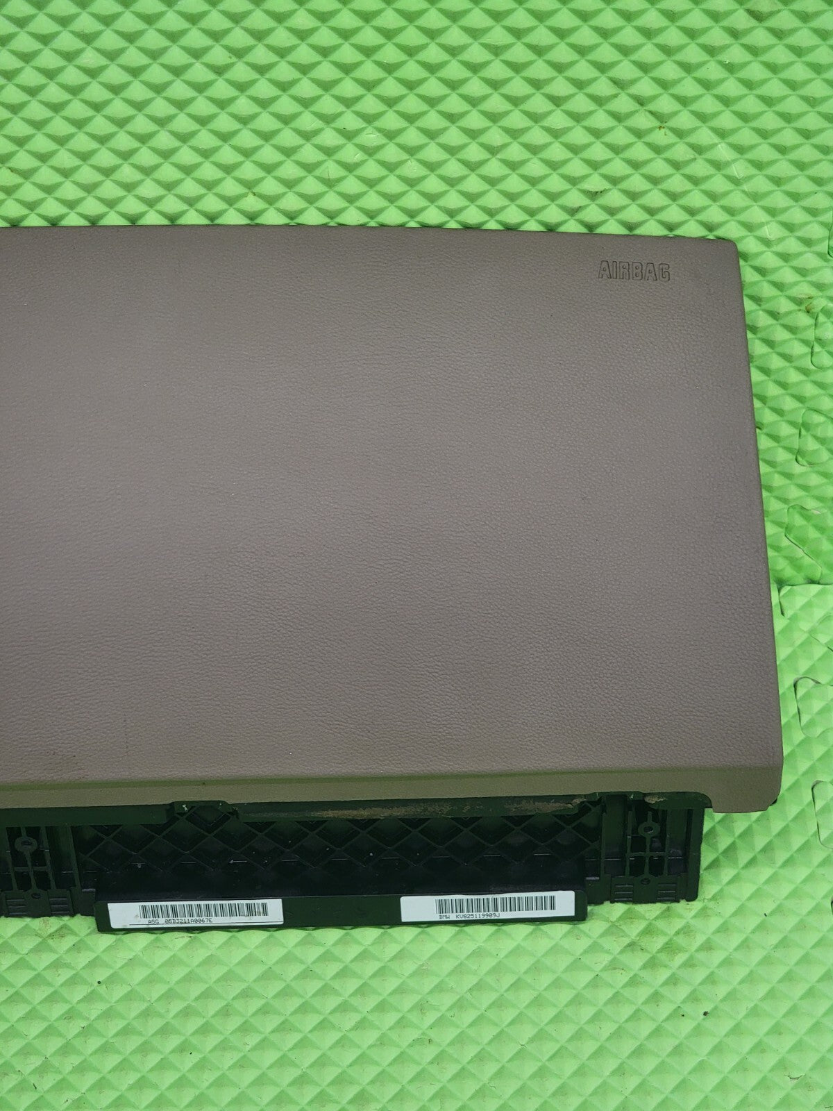🔥06-08 BMW E65 E66 750i 760 OEM  Front Right Lower Knee Bag Glovebox - Tan