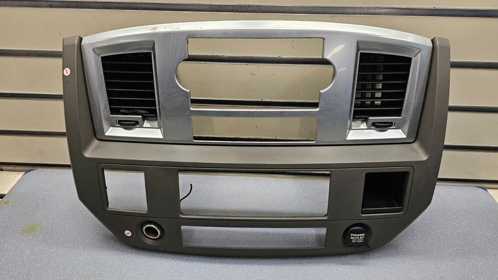 🔥06-08 Dodge RAM Dash RADIO Stereo Bezel Climate Trim Panel Silver/Black B11