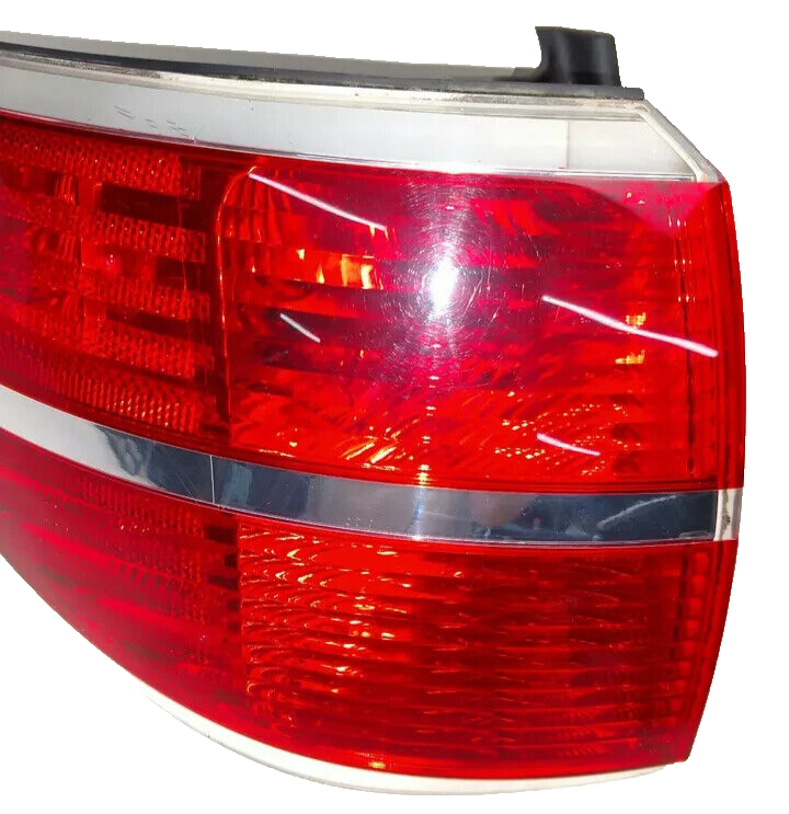 07-10 Saturn Outlook Rear Outer Left Driver Tail Brake Stop Light Lamp Assembly