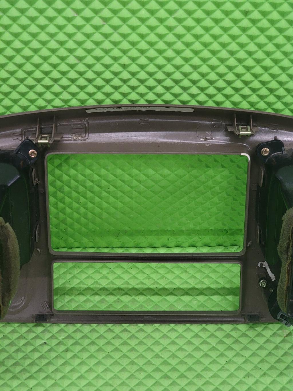 97-03 Ford F150 Center Dash Radio Climate BEZEL Trim Panel🔴AIRBG Line Lt Tan B1