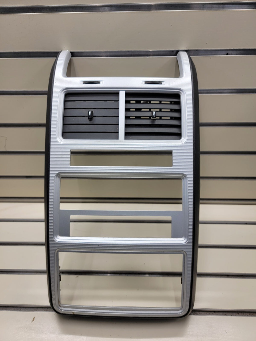🔥2009-2010 DODGE JOURNEY DASH RADIO TRIM BEZEL OEM silver