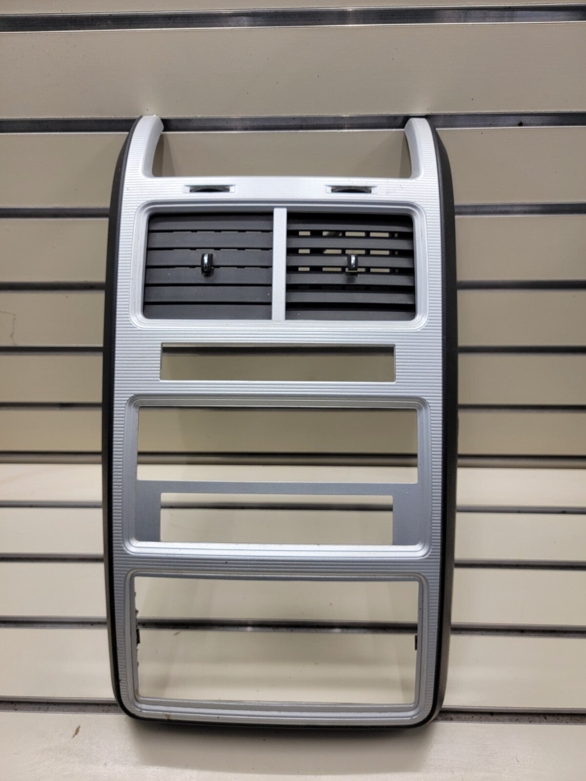 🔥2009-2010 DODGE JOURNEY DASH RADIO TRIM BEZEL OEM silver