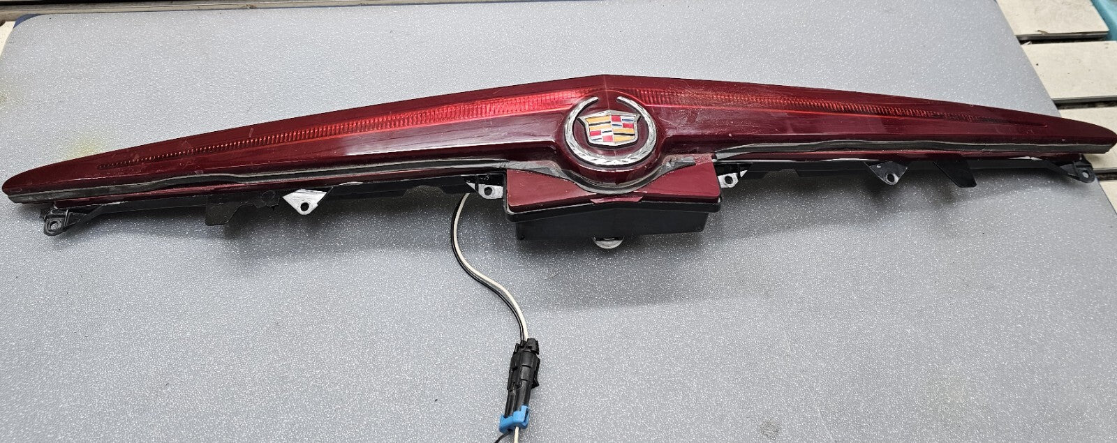 🔥2003-2007 Cadillac CTS Trunk 3rd Brake Light Third Rear   OEM