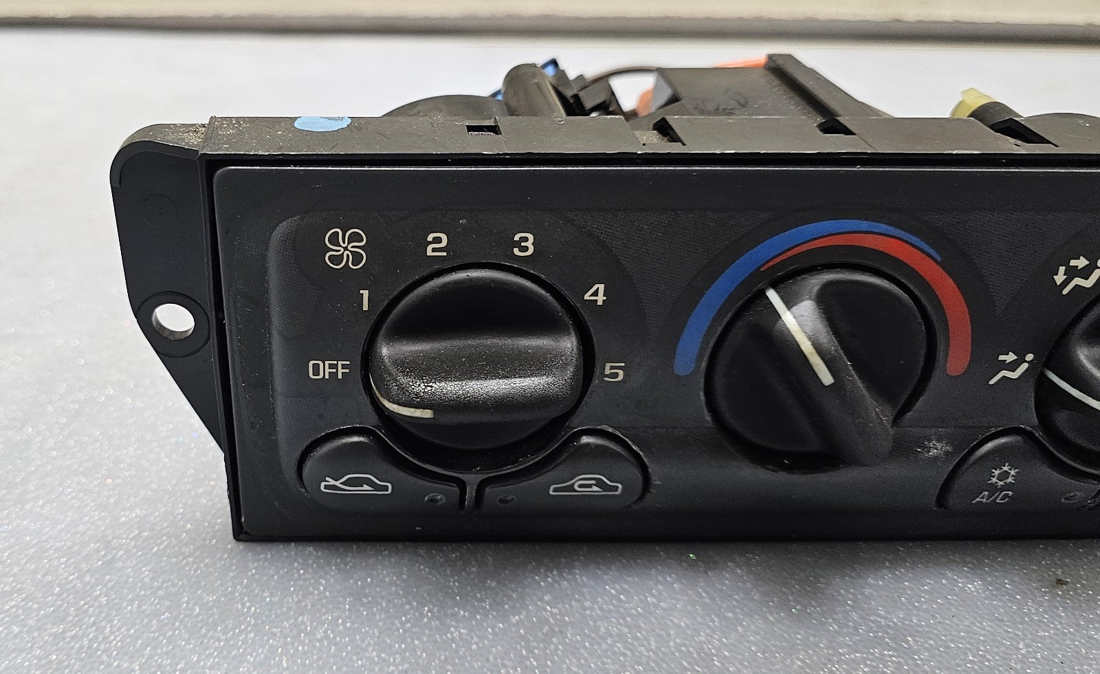 97-03Chevy Malibu heater AC defrost climate control Heater Temperature Assembly