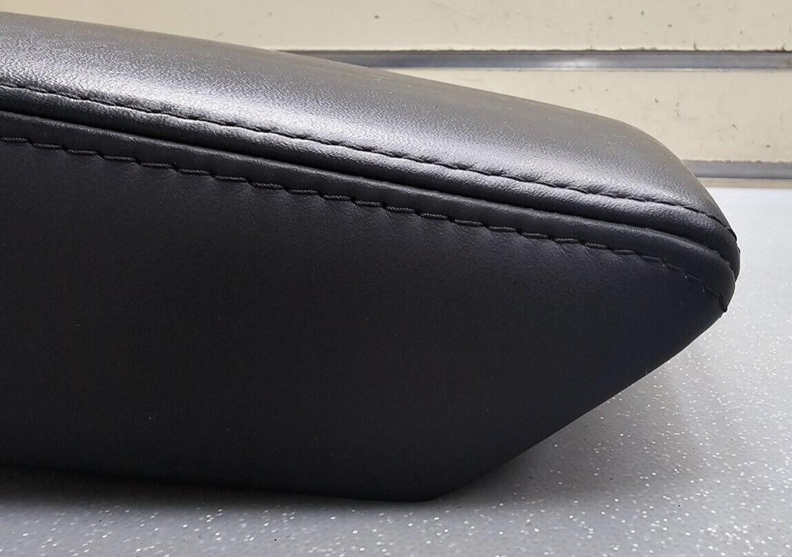 🔥05-10 JEEP COMMANDER GRAND CHEROKEE CENTER CONSOLE ARM REST LID TOP PAD BLACK