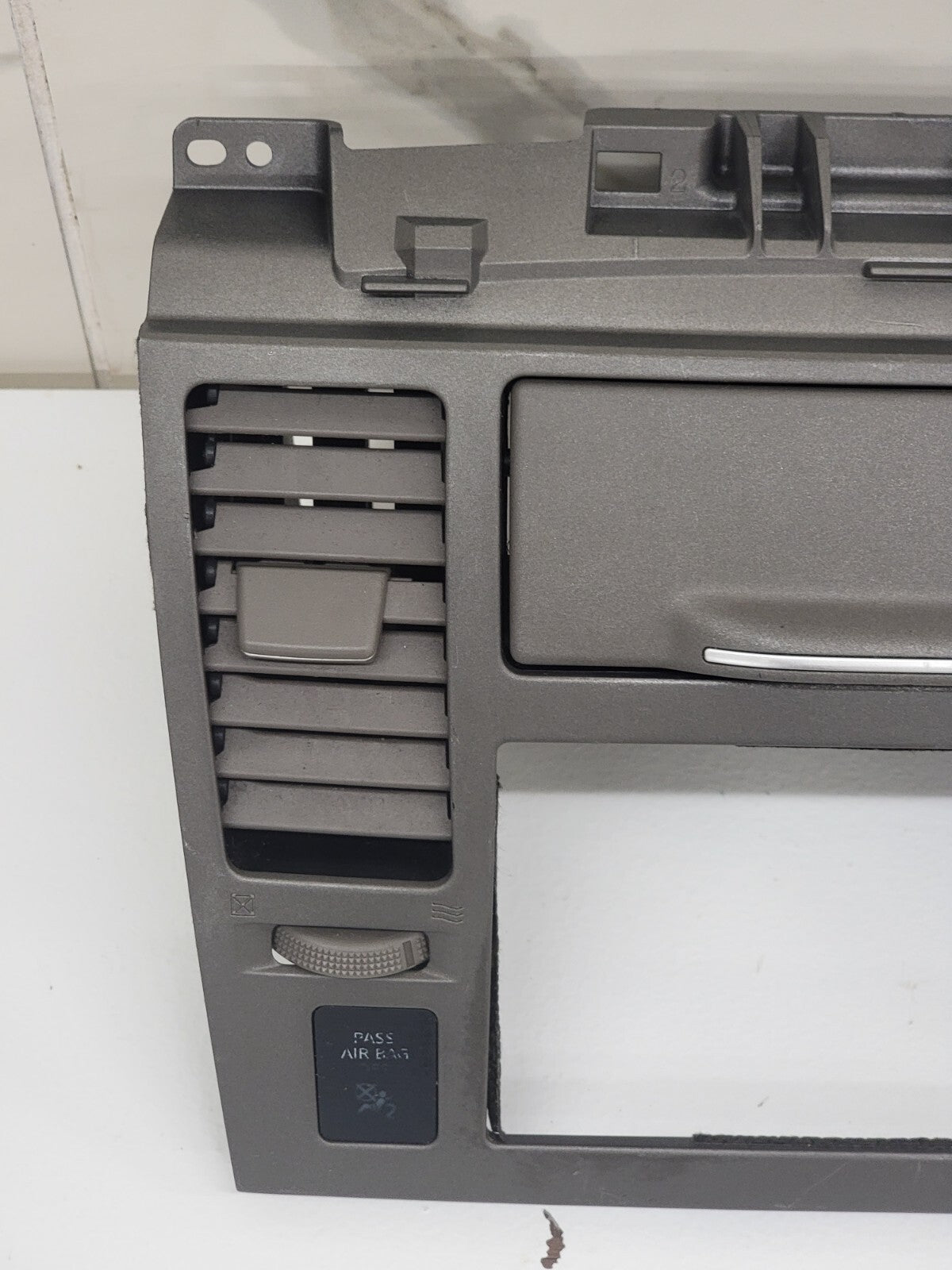 🔥2007-2012Nissan VERSA Dash Radio Bezel GRAY B74