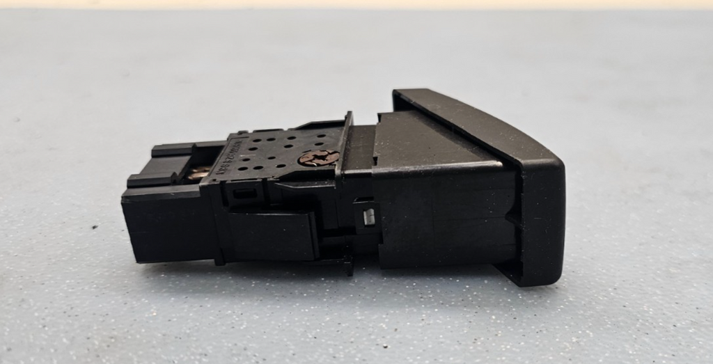 🔥2003-2005 Honda Accord Hazard  Switch BLACK